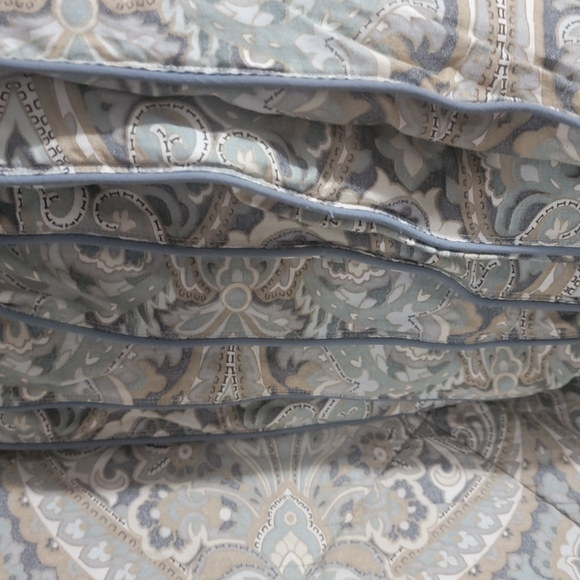Floral Paisley Patterned Fabric - Picture 5 of 7